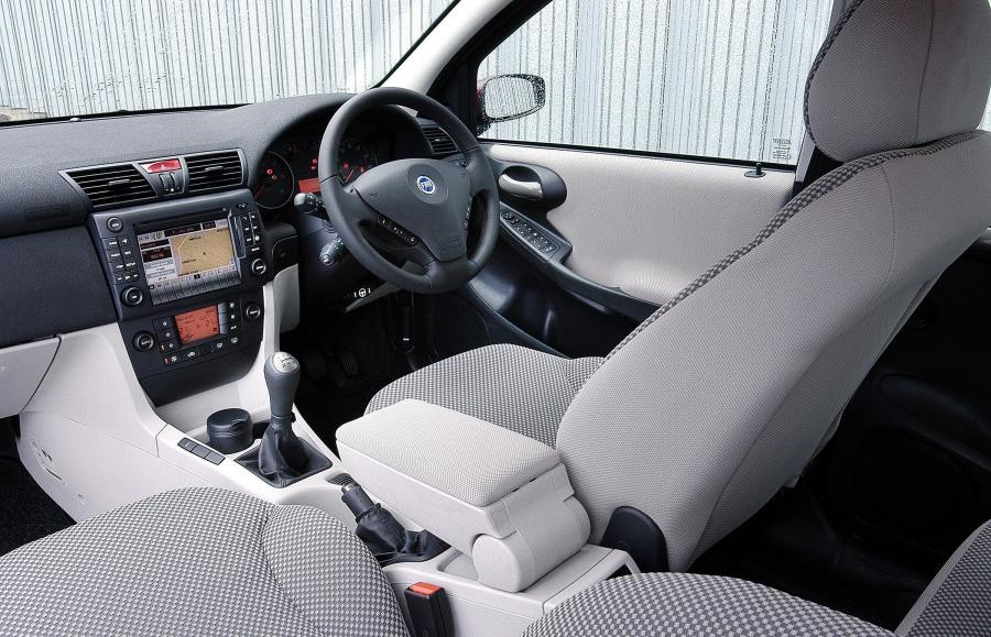  Fiat Stilo 5-Door 2004 года  (UK) (фото 3 из 11)